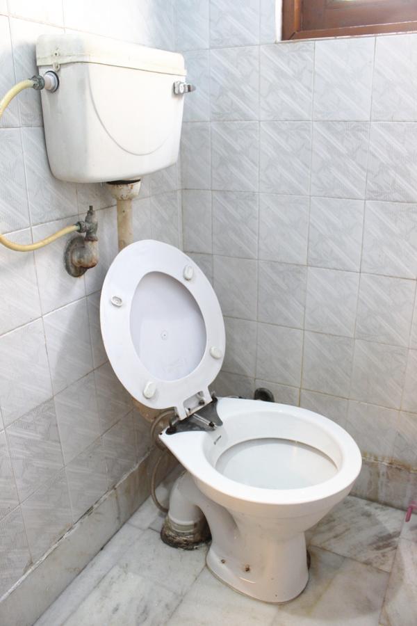 Hotel Venus International Нью-Дели Экстерьер фото